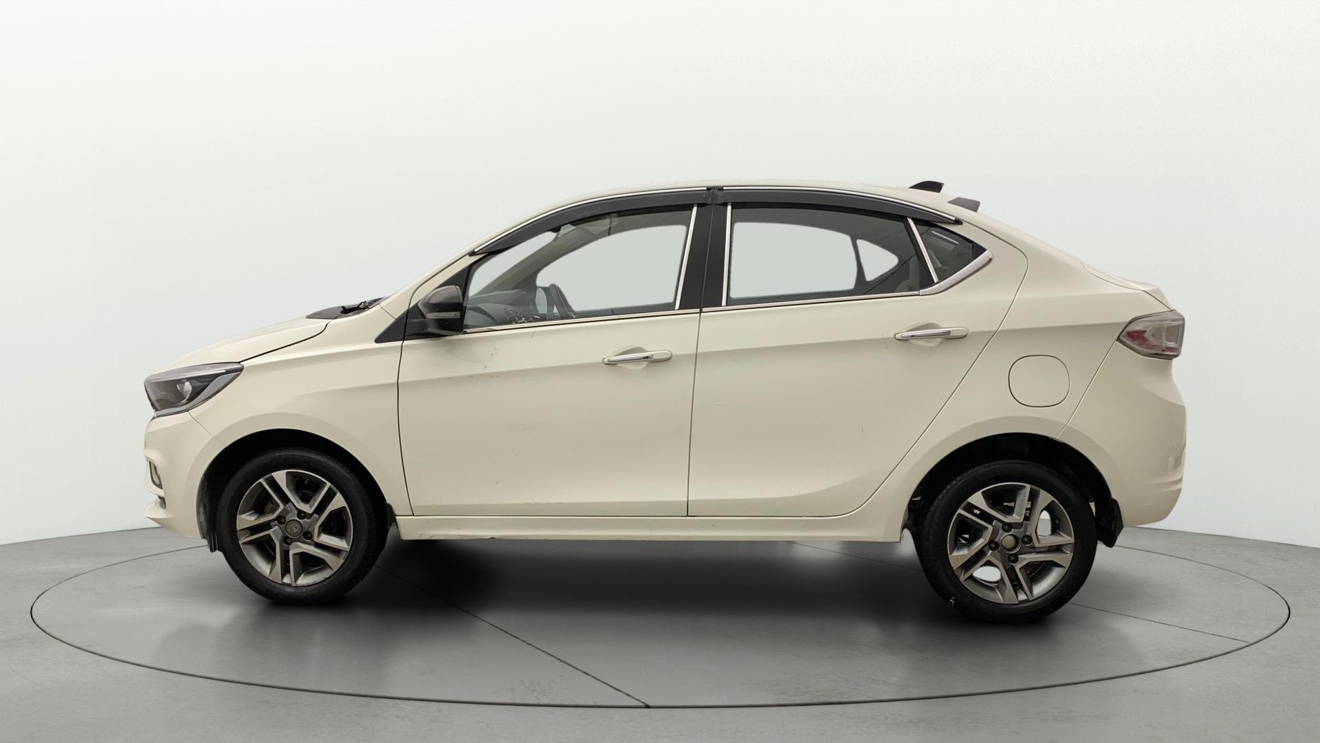 View 2025 Tata Tigor XE Diesel Image 6 Used 2025 Tata Tigor XE Diesel Image 6