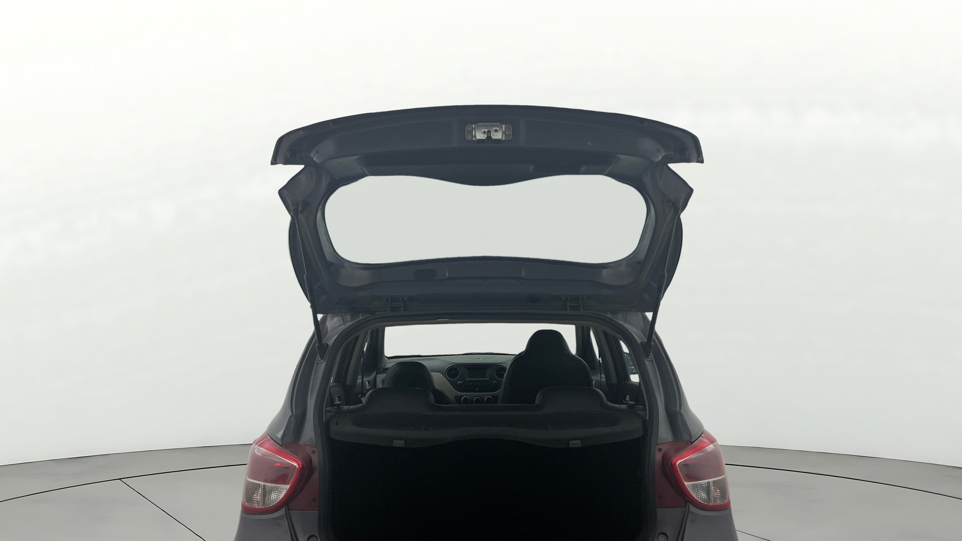 View 2017 Hyundai Grand i10 Sportz 1.2 Kappa Image 17 Used 2017 Hyundai Grand i10 Sportz 1.2 Kappa Image 17