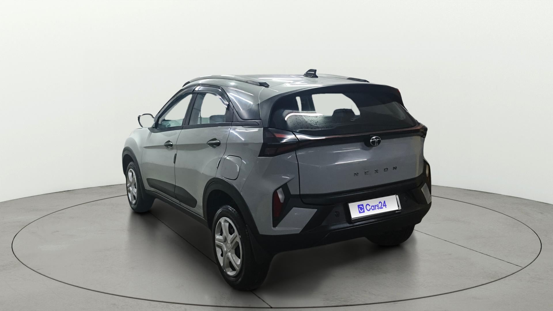View 2024 Tata Nexon Revotron XE Image 2 Used 2024 Tata Nexon Revotron XE Image 2