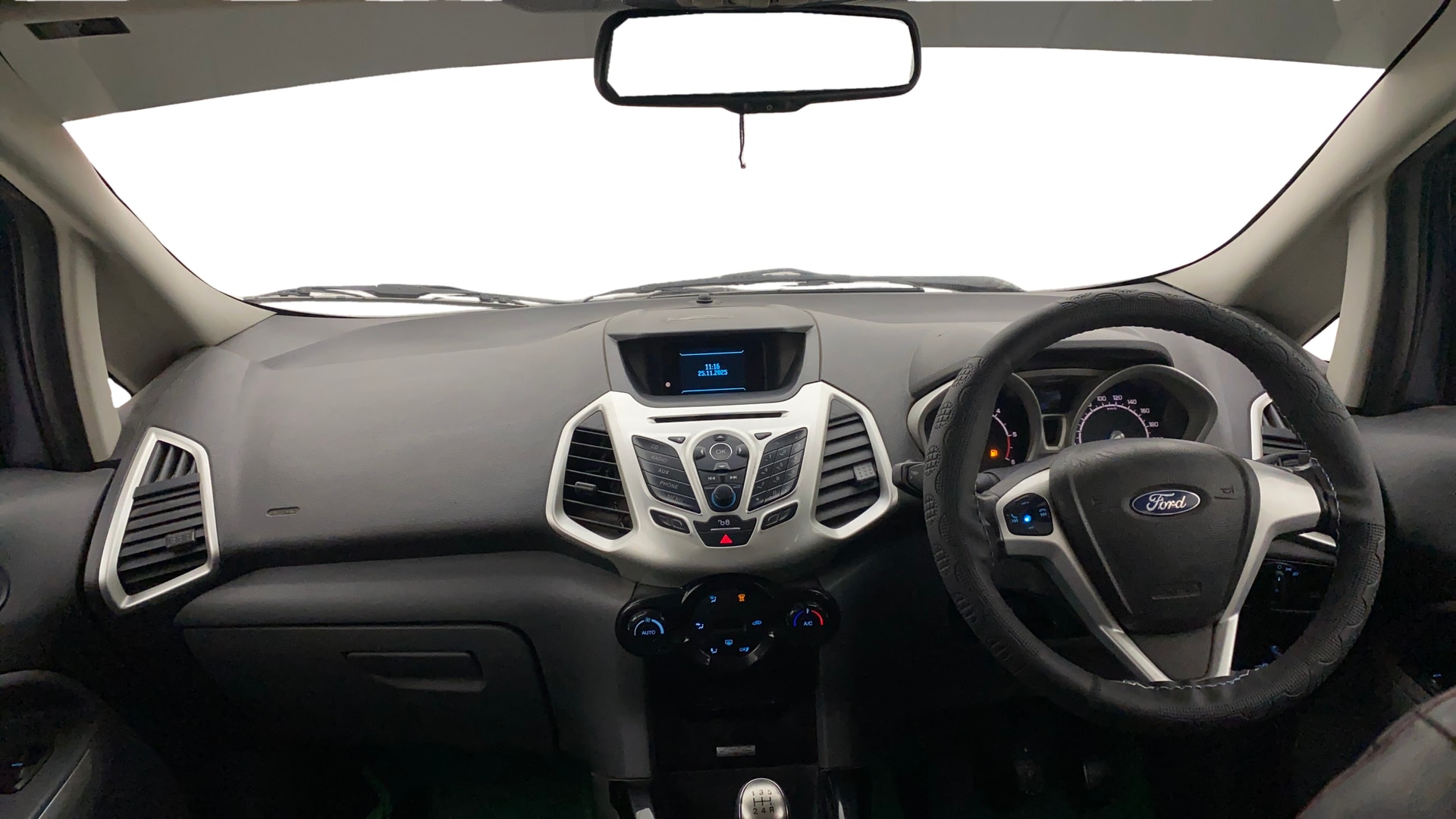 View 2015 Ford EcoSport 1.5 TDCi Diesel Ambiente BS IV Image 30 Used 2015 Ford EcoSport 1.5 TDCi Diesel Ambiente BS IV Image 30