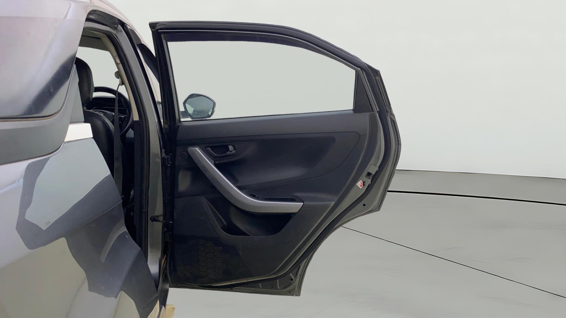 View 2022 Tata Nexon Revotron XE Image 7 Used 2022 Tata Nexon Revotron XE Image 7