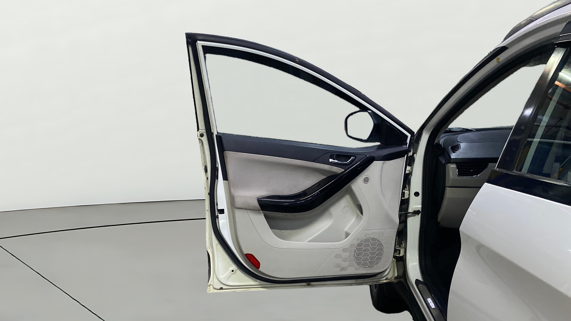 View 2021 Tata Nexon Revotron XE Image 38 Used 2021 Tata Nexon Revotron XE Image 38
