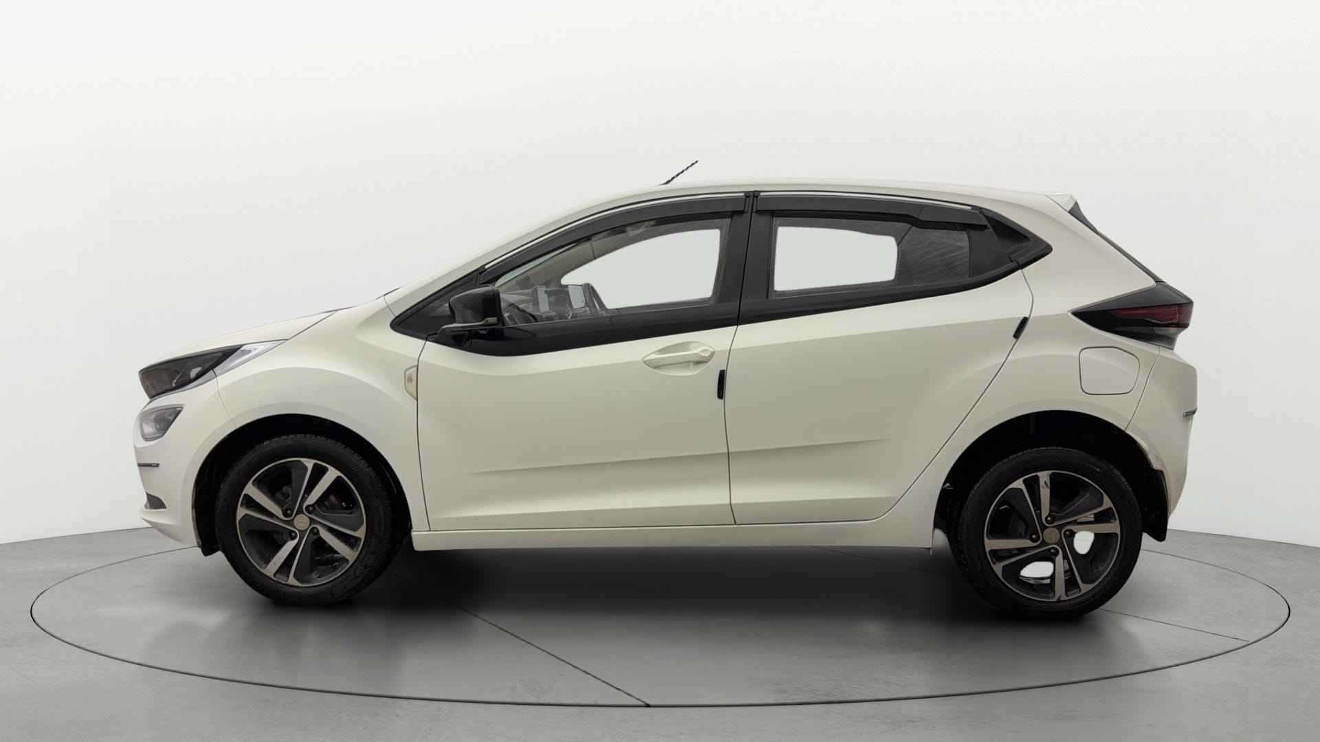View 2021 Tata Altroz XZ Petrol Image 27 Used 2021 Tata Altroz XZ Petrol Image 27