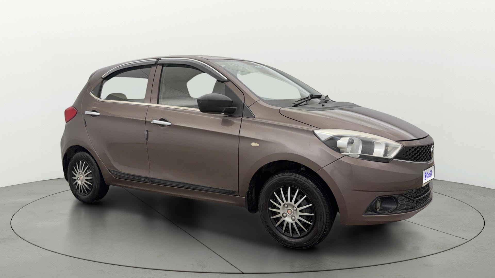 View 2017 Tata Tiago Revotorq XB Image 21 Used 2017 Tata Tiago Revotorq XB Image 21
