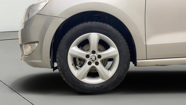 View Skoda Rapid Image 34 Used Skoda Rapid Image 34