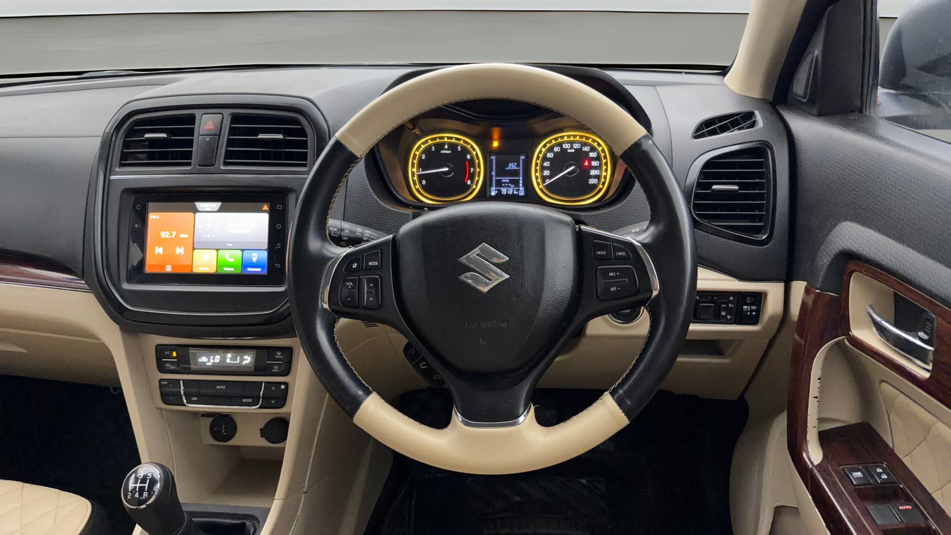 View 2022 Maruti Suzuki 1000 Base Variant Image 13 Used 2022 Maruti Suzuki 1000 Base Variant Image 13