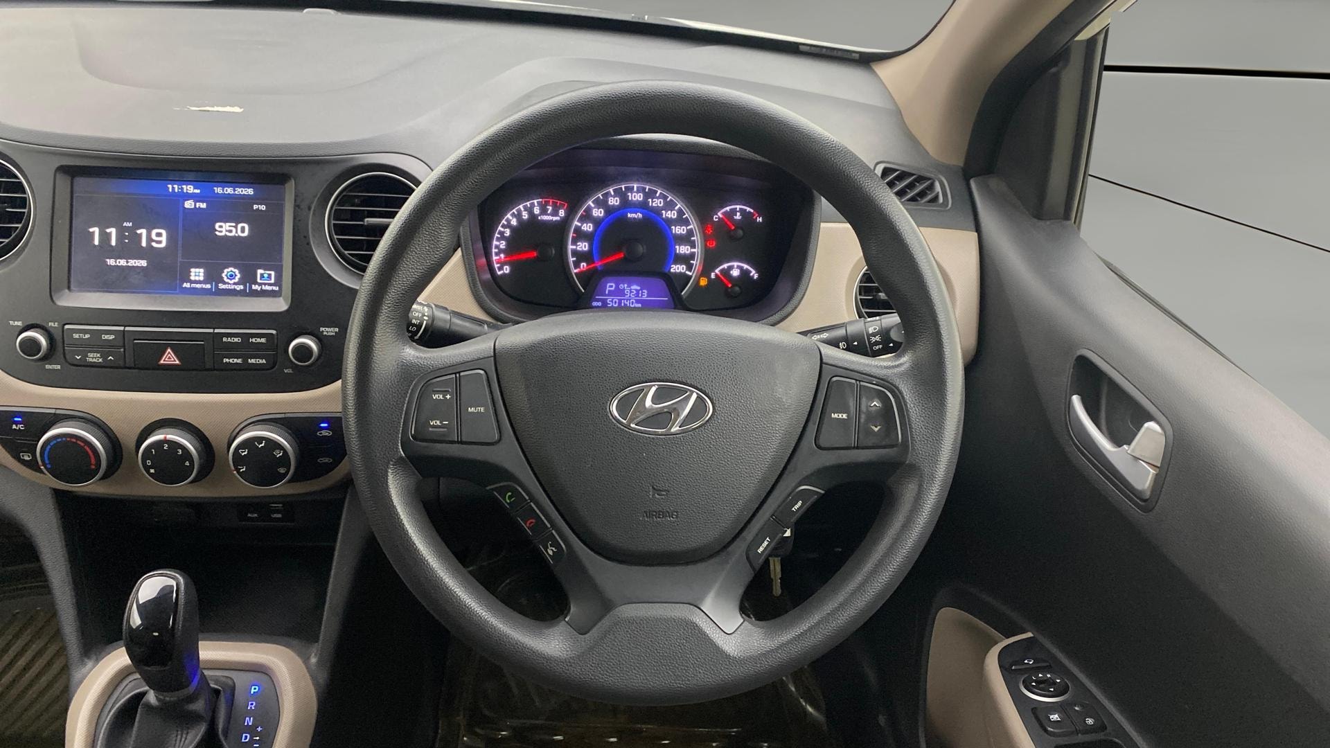 View 2017 Hyundai Grand i10 1.2 Sportz Petrol AT Image 20 Used 2017 Hyundai Grand i10 1.2 Sportz Petrol AT Image 20