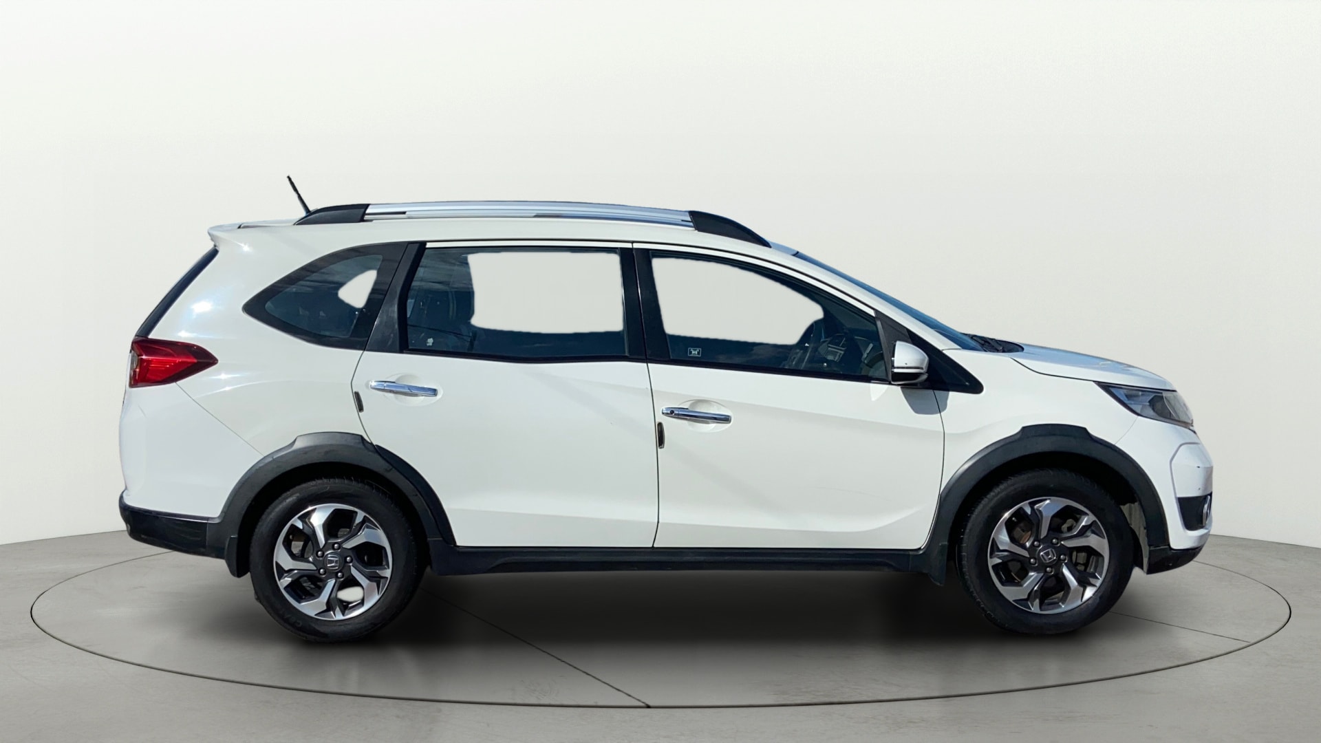 View 2016 Honda BR-V E Diesel Image 8 Used 2016 Honda BR-V E Diesel Image 8