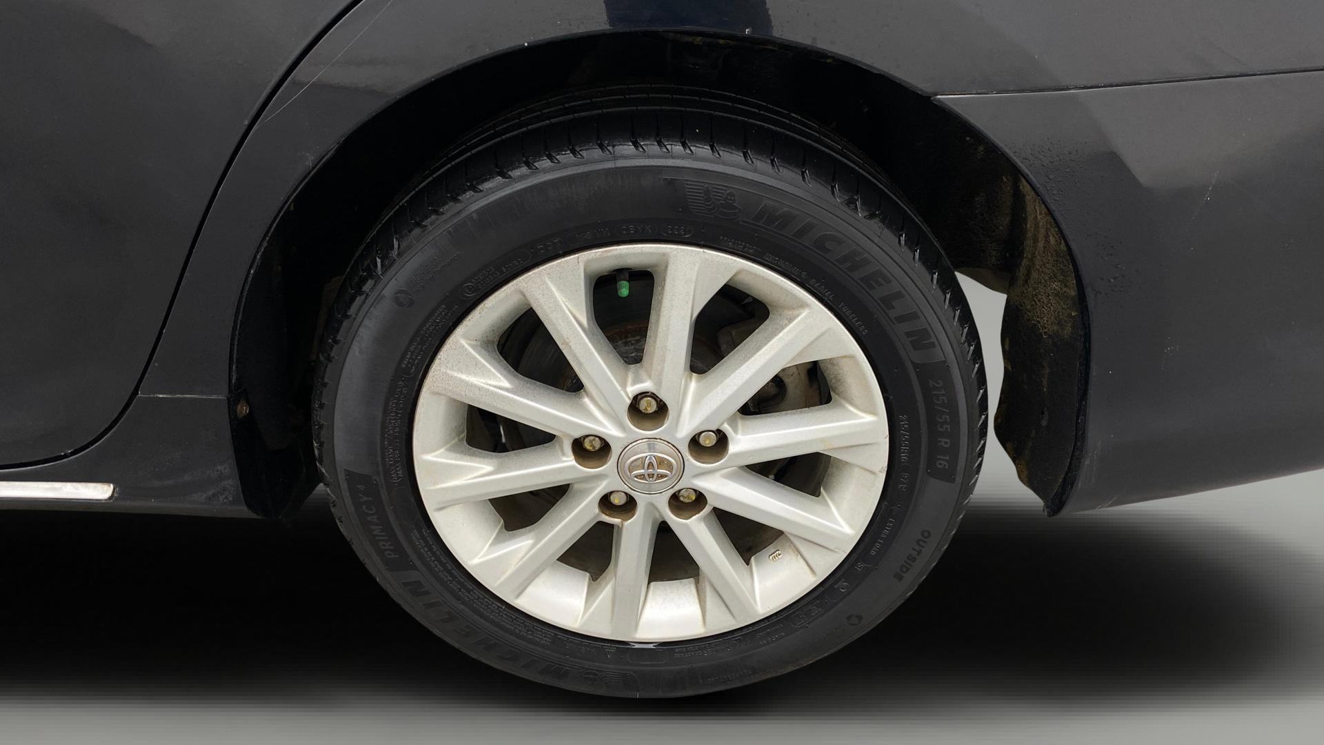 View 2013 Toyota Camry 2.5 AT Image 11 Used 2013 Toyota Camry 2.5 AT Image 11