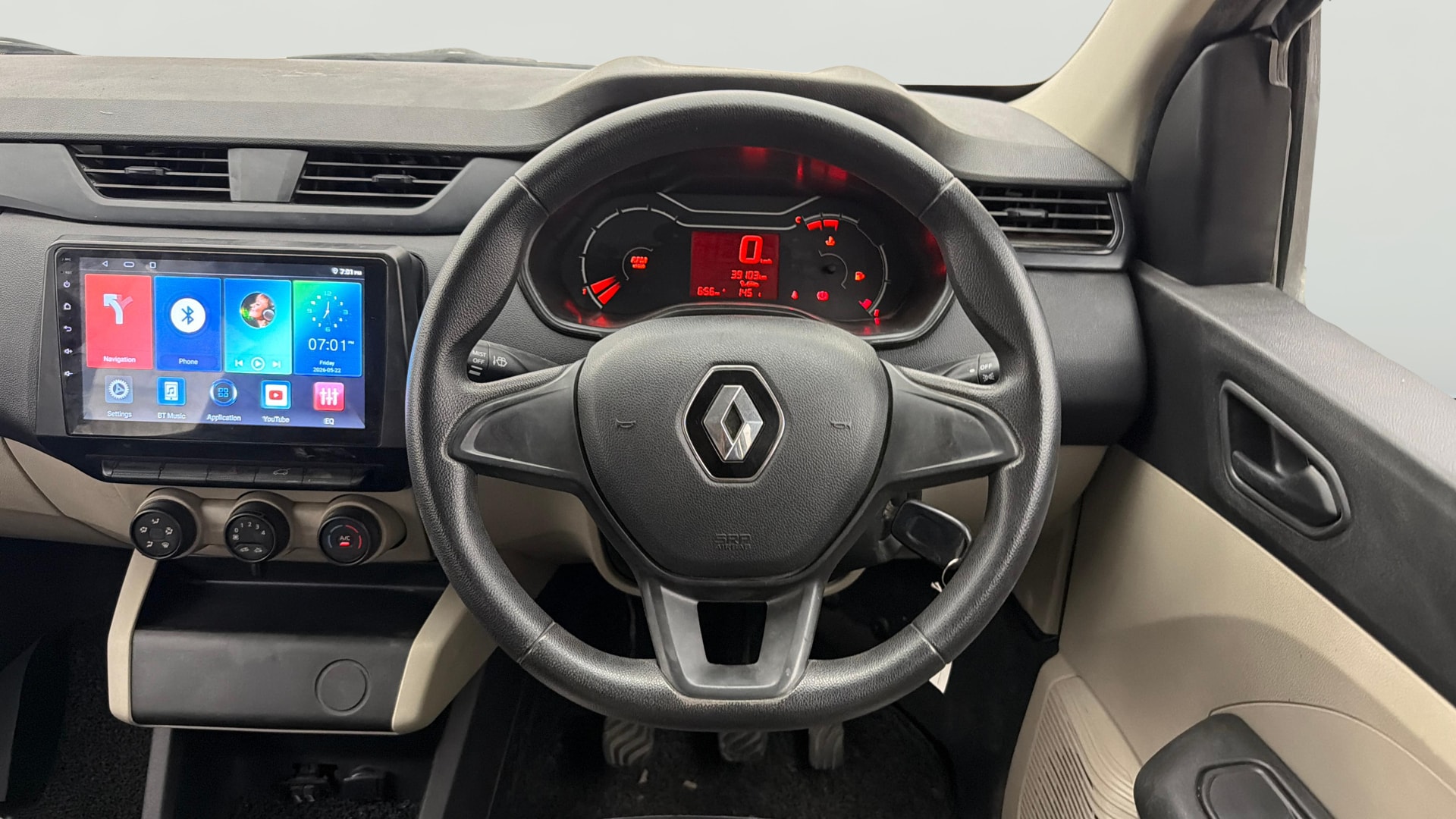 View 2021 Renault Triber RXE Image 21 Used 2021 Renault Triber RXE Image 21