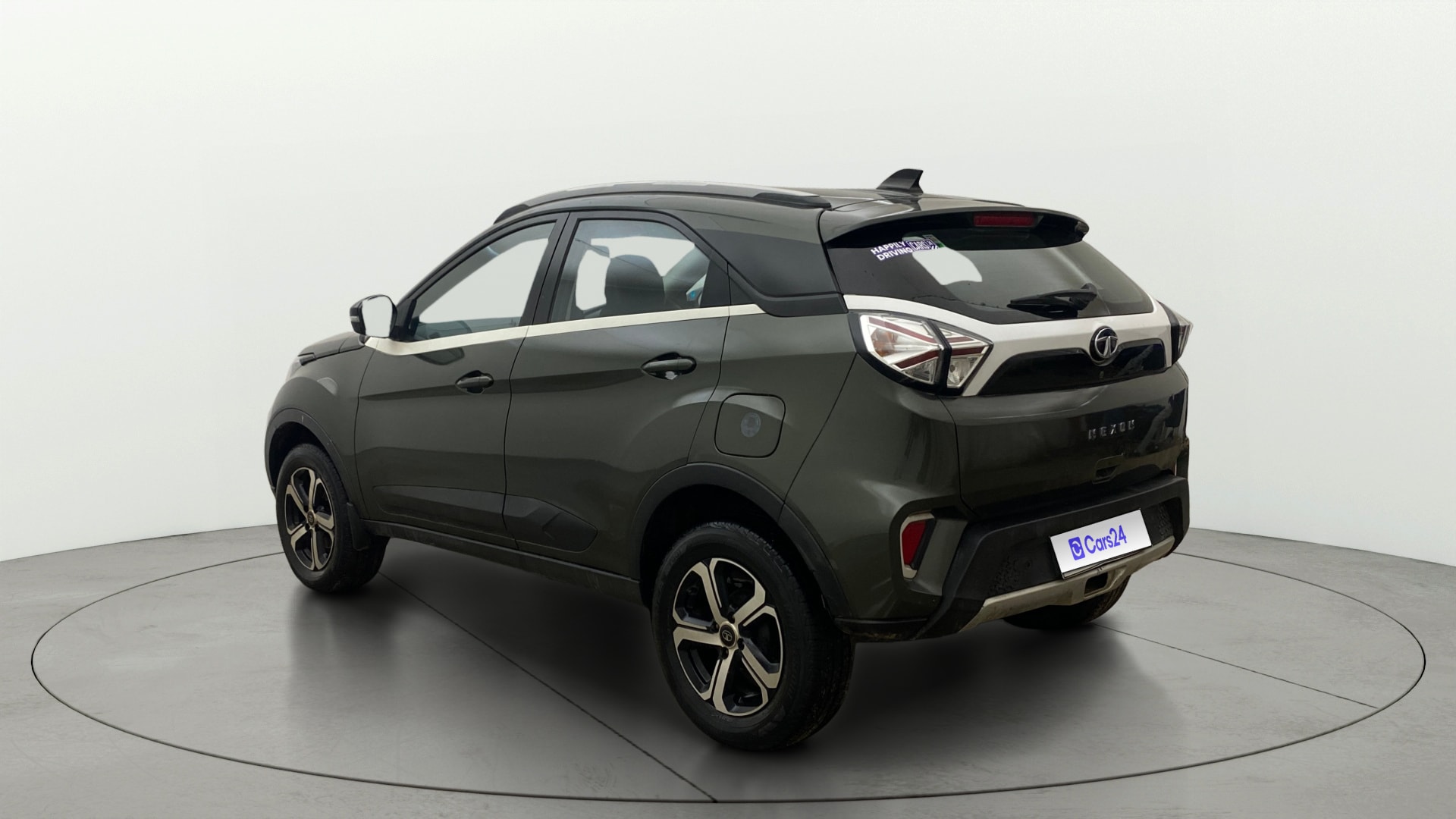 View 2022 Tata Nexon XZ Plus Diesel Image 2 Used 2022 Tata Nexon XZ Plus Diesel Image 2