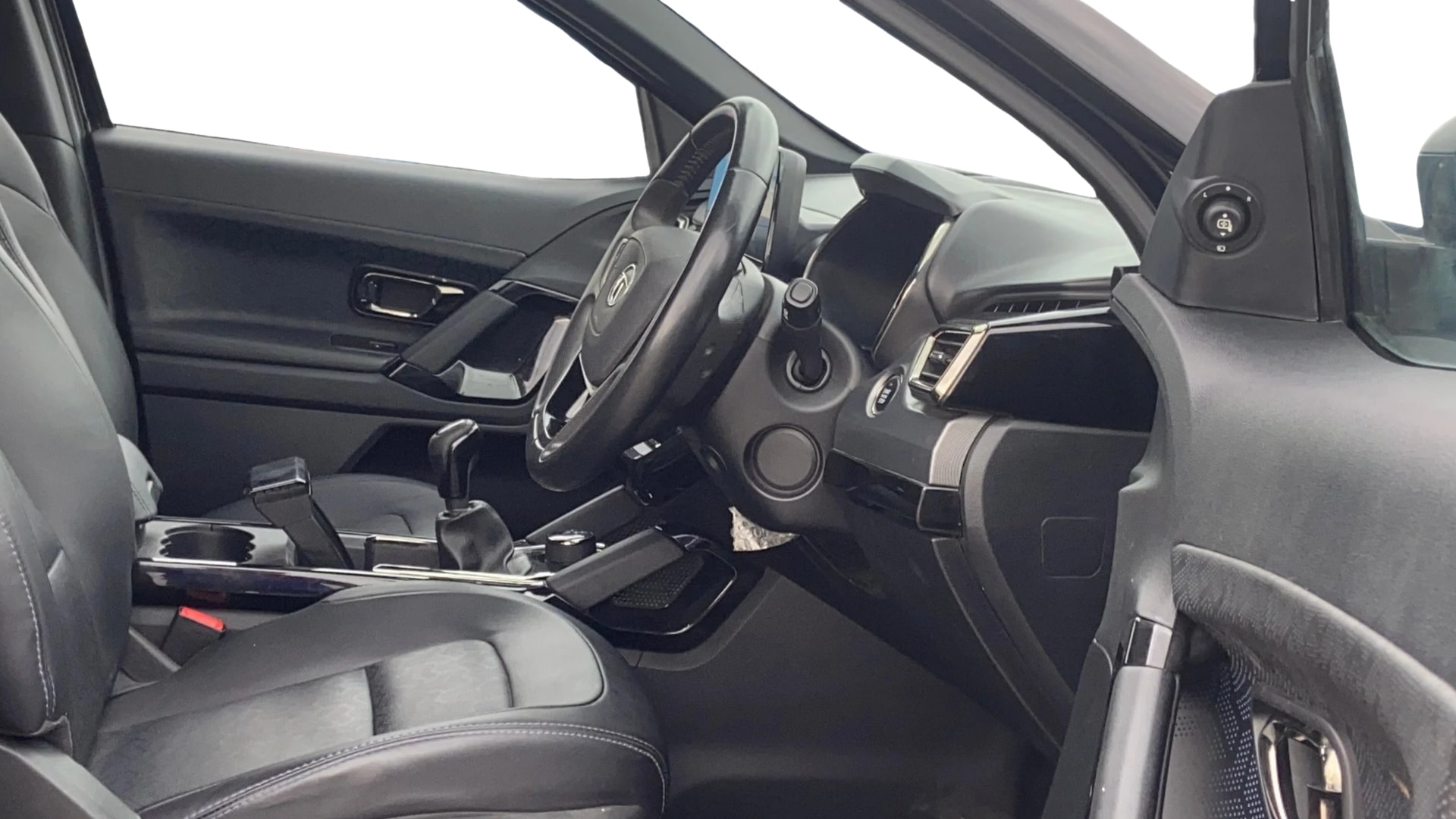View 2022 Tata Harrier XE Image 27 Used 2022 Tata Harrier XE Image 27