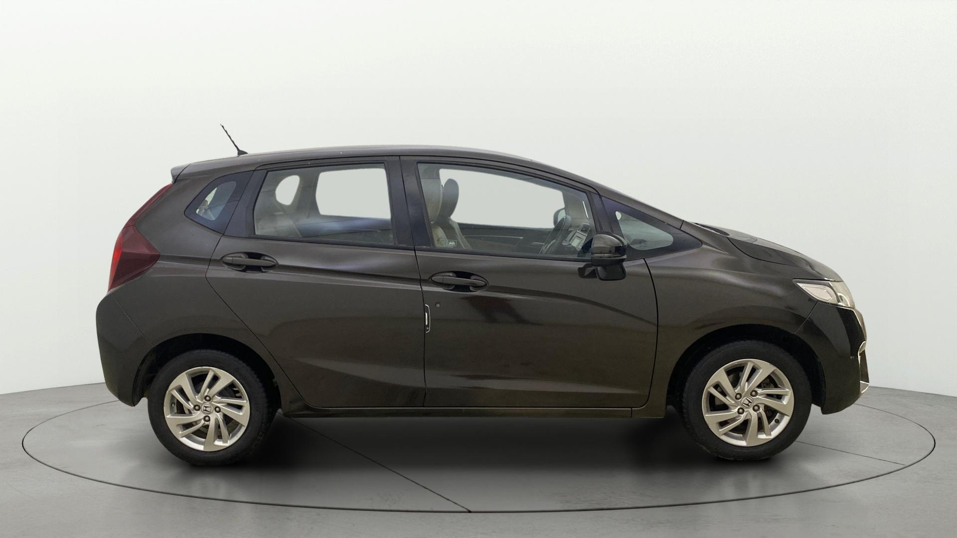 View 2017 Honda Jazz E MT Diesel Image 8 Used 2017 Honda Jazz E MT Diesel Image 8