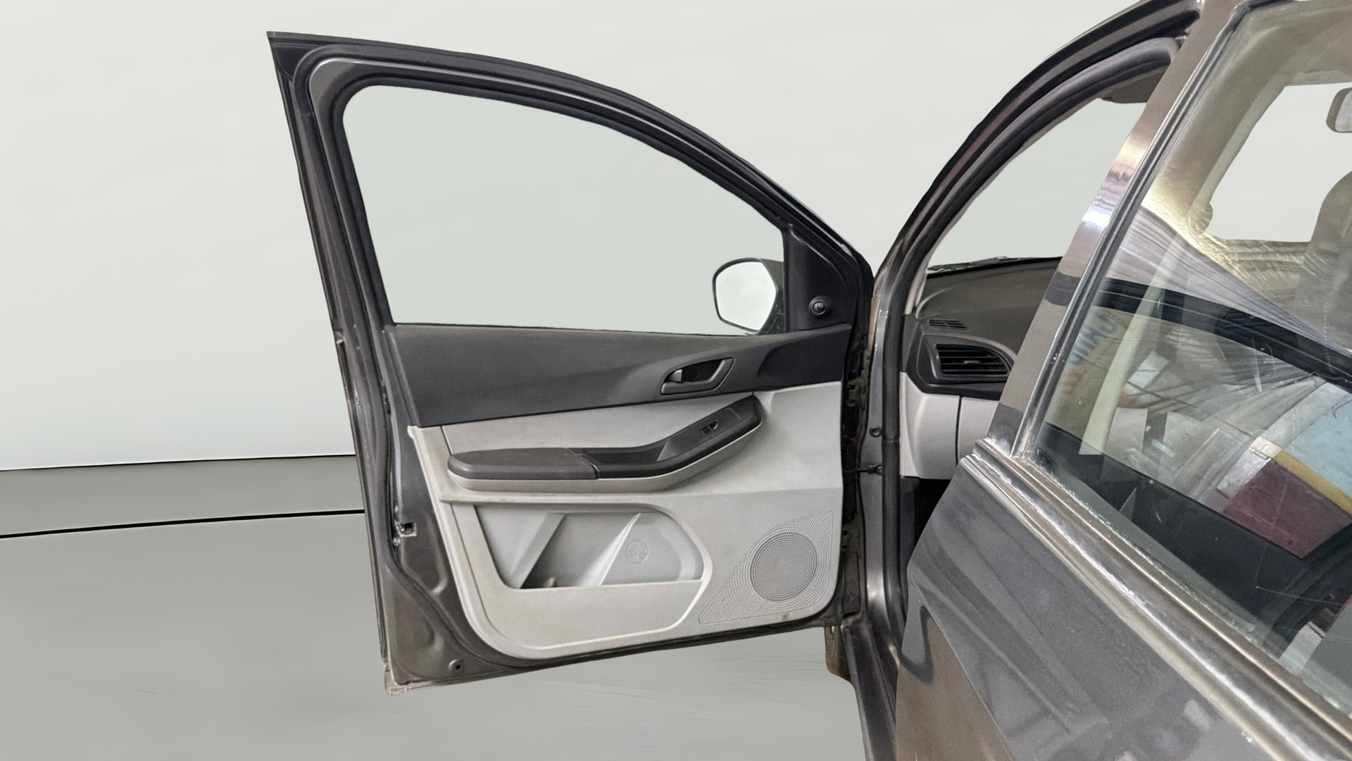 Used 2023 Tata Tiago Used 2023 Tata Tiago