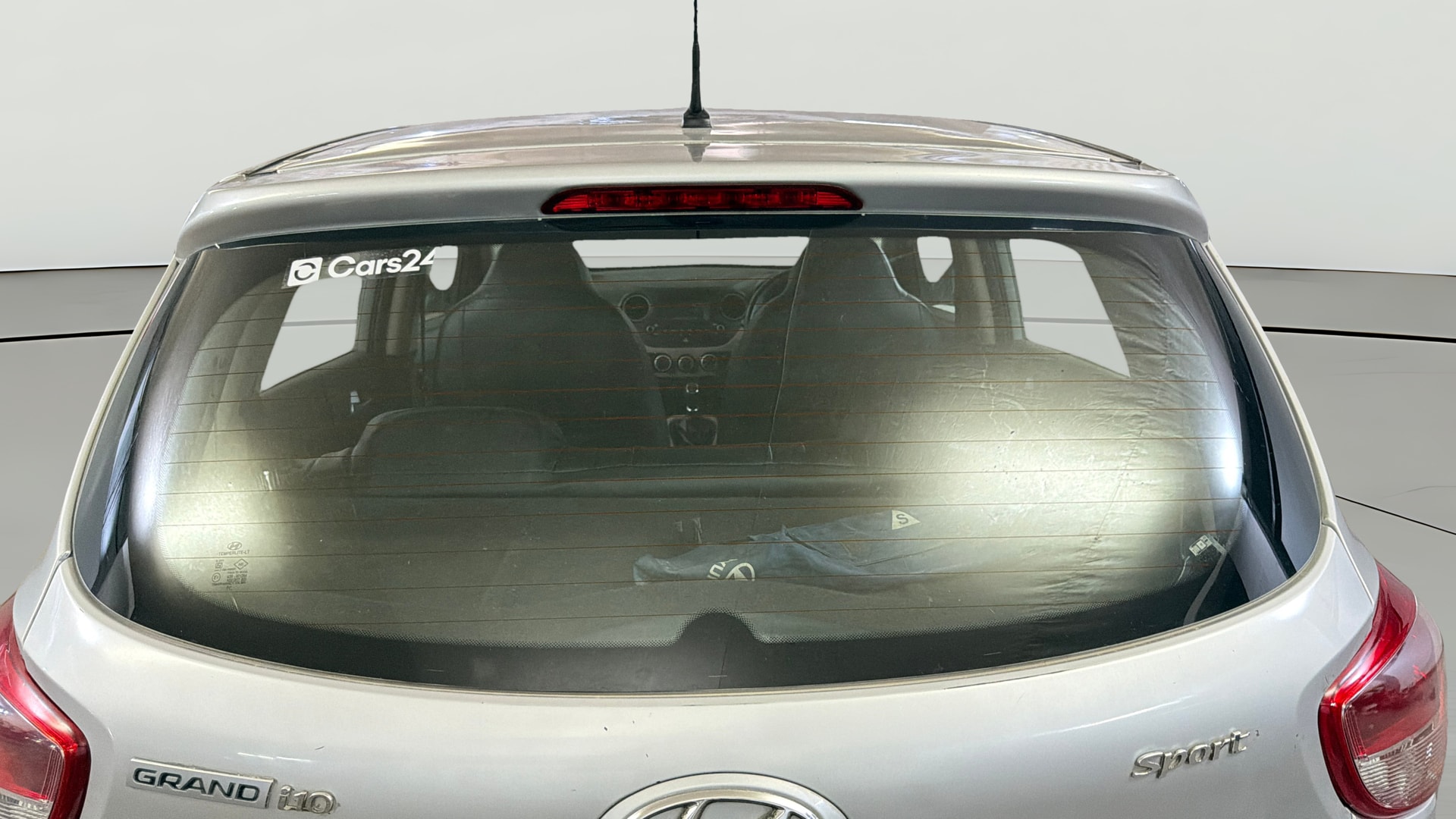 View 2017 Hyundai Grand i10 Sportz 1.2 Kappa Image 4 Used 2017 Hyundai Grand i10 Sportz 1.2 Kappa Image 4