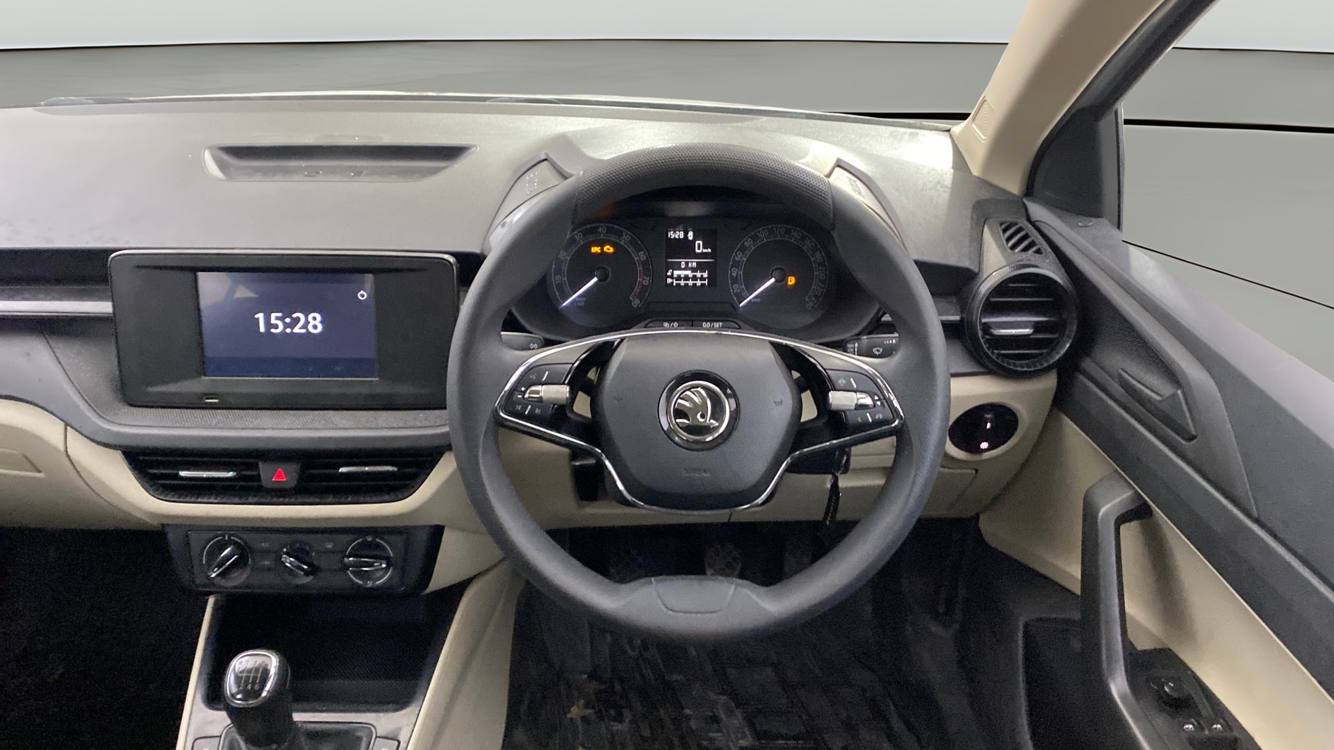 View 2022 Skoda Slavia Active 1.0 TSI MT Image 20 Used 2022 Skoda Slavia Active 1.0 TSI MT Image 20