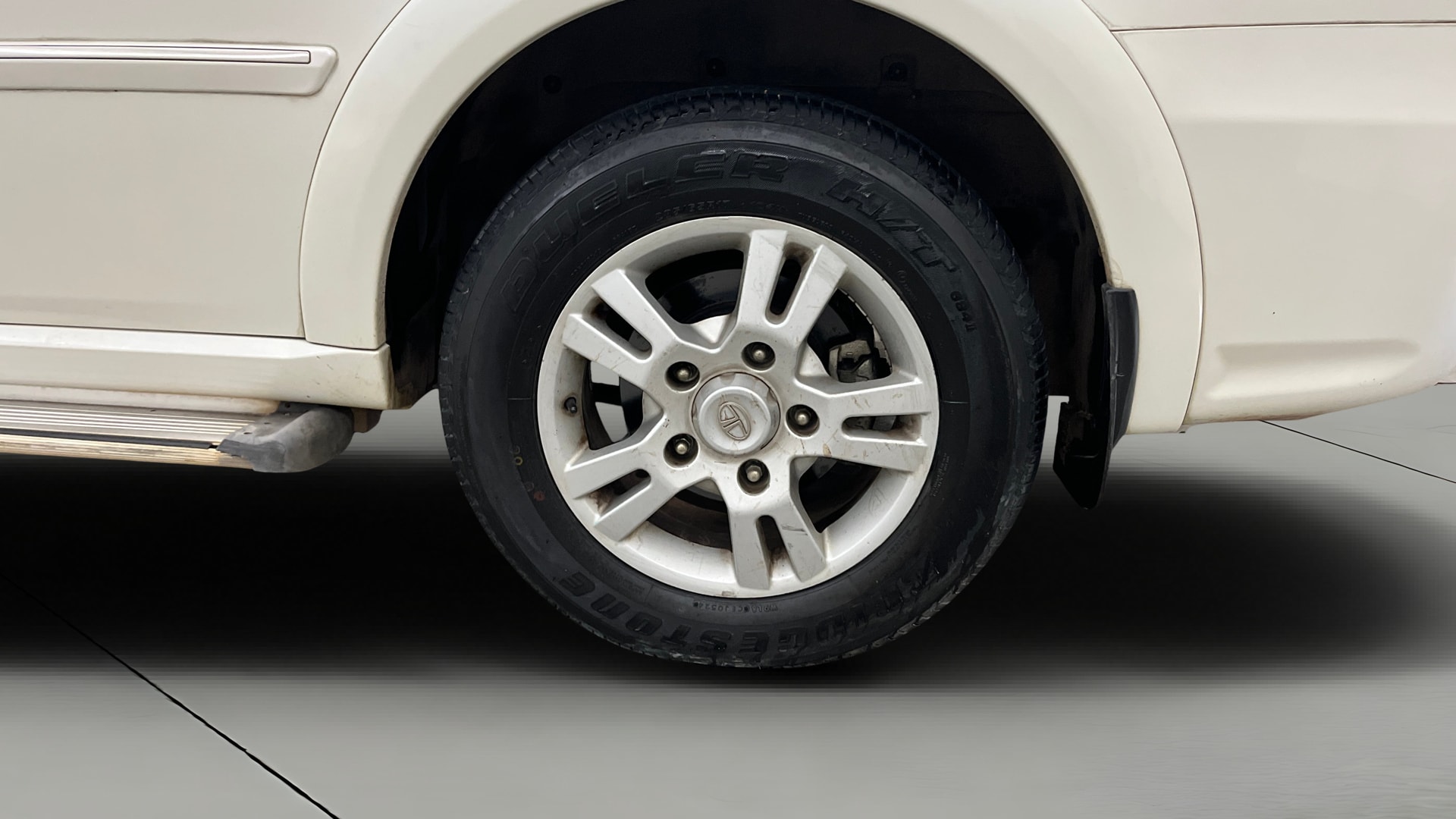 View 2014 Tata Aria Pride 4x4 Image 11 Used 2014 Tata Aria Pride 4x4 Image 11