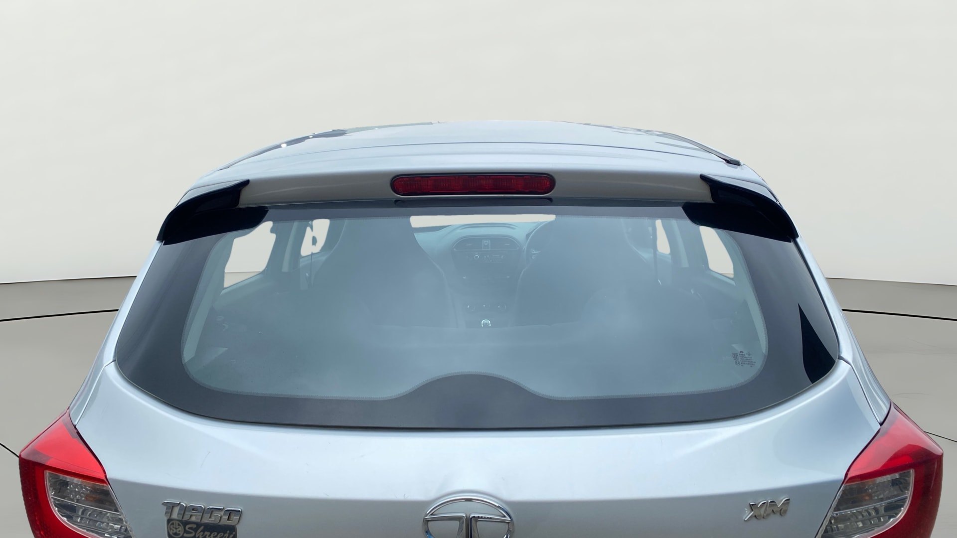 View 2019 Tata Tiago Revotorq XB Image 4 Used 2019 Tata Tiago Revotorq XB Image 4