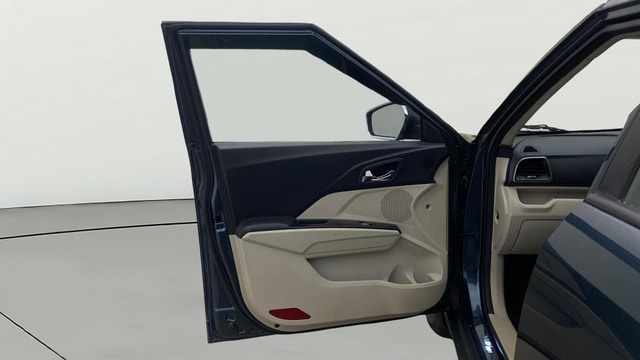 View Mahindra XUV300 Image 39 Used Mahindra XUV300 Image 39