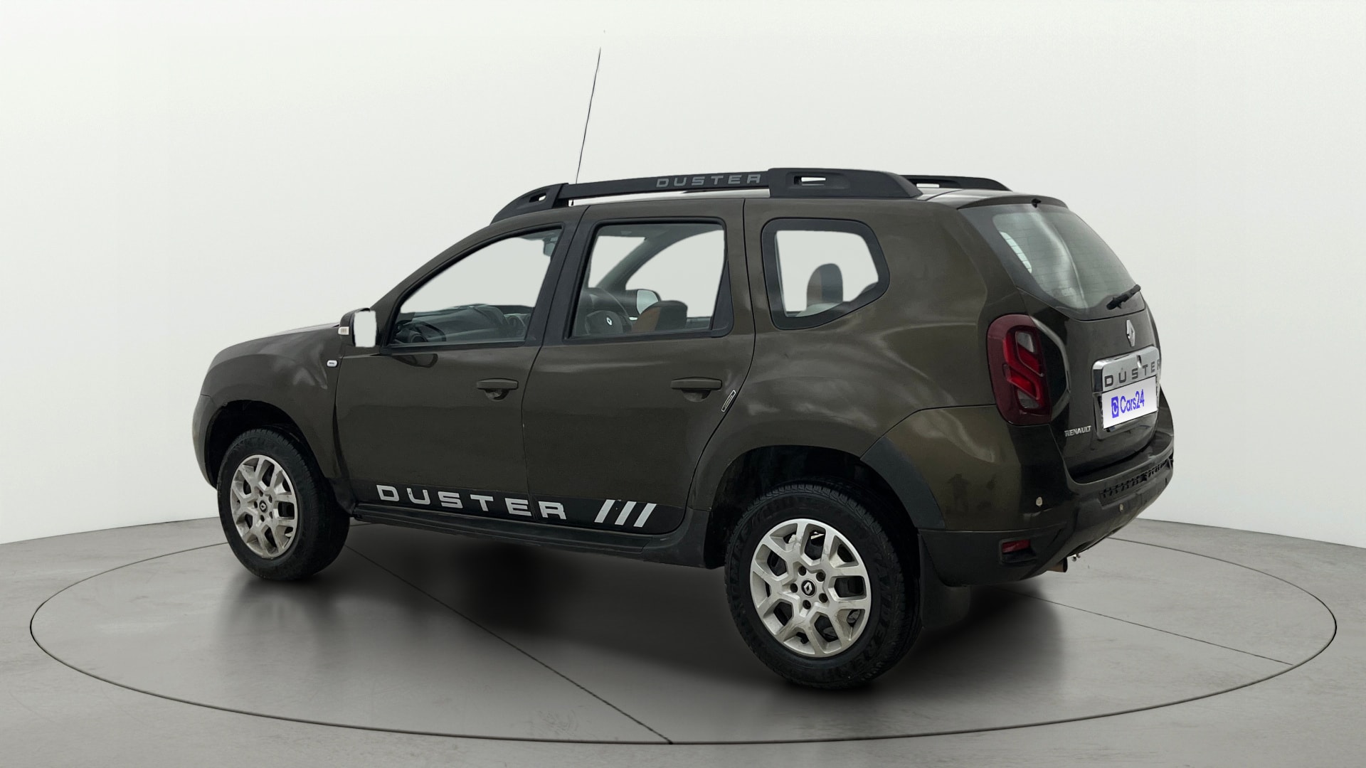 View 2017 Renault Duster Petrol RXL Image 2 Used 2017 Renault Duster Petrol RXL Image 2