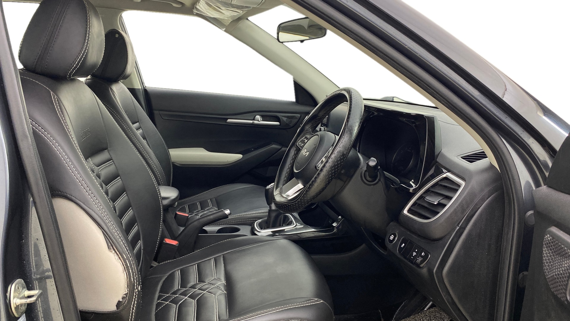View 2022 Kia Seltos D1.5 CRDI VGT 6MT HTK Plus Image 28 Used 2022 Kia Seltos D1.5 CRDI VGT 6MT HTK Plus Image 28