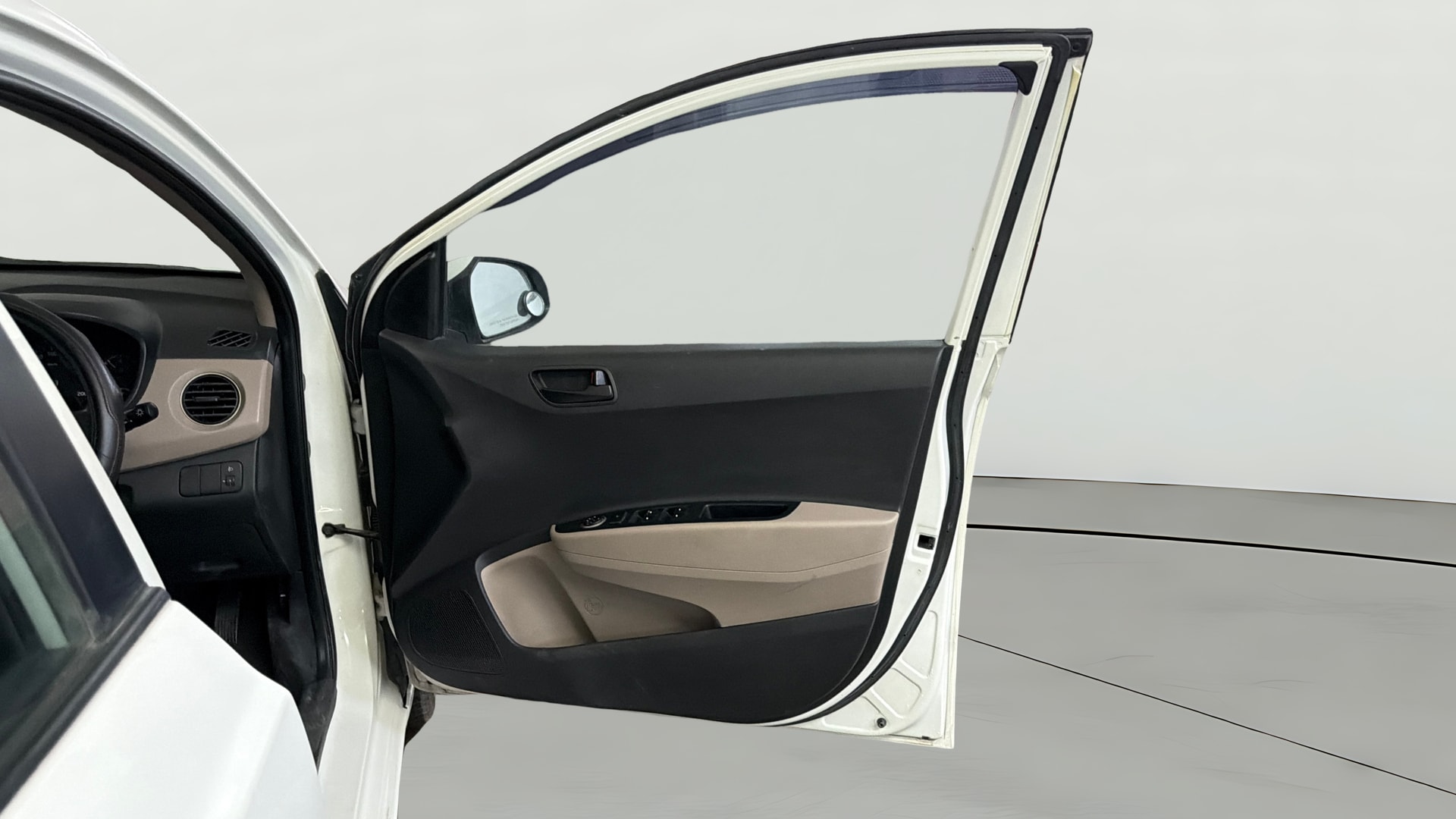 View 2017 Hyundai Xcent E Petrol Image 43 Used 2017 Hyundai Xcent E Petrol Image 43