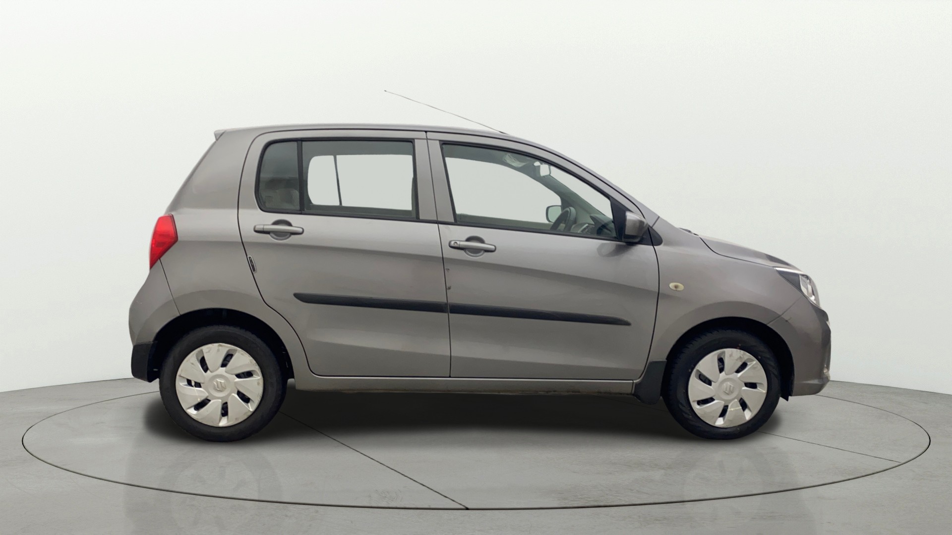 View 2018 Maruti Suzuki 1000 Base Variant Image 8 Used 2018 Maruti Suzuki 1000 Base Variant Image 8
