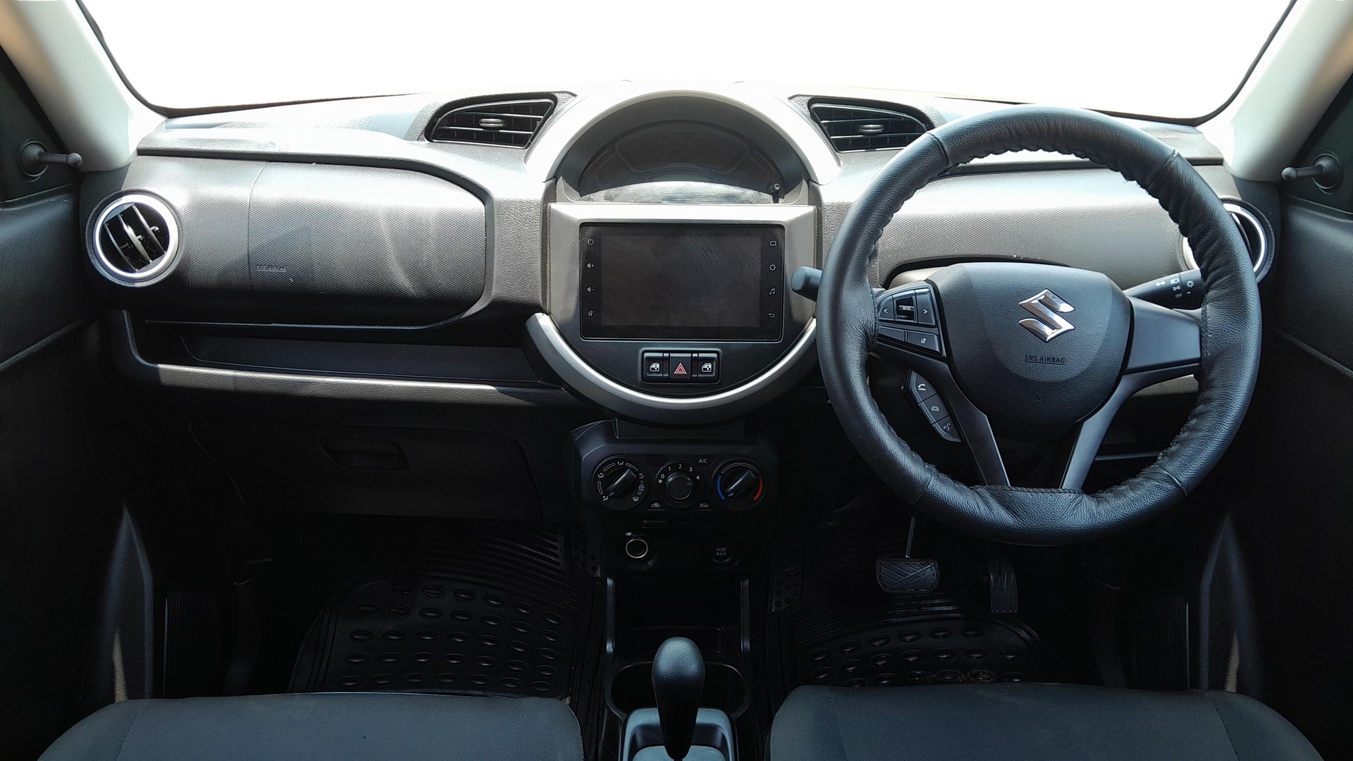 View 2020 Maruti Suzuki 1000 Base Variant Image 15 Used 2020 Maruti Suzuki 1000 Base Variant Image 15