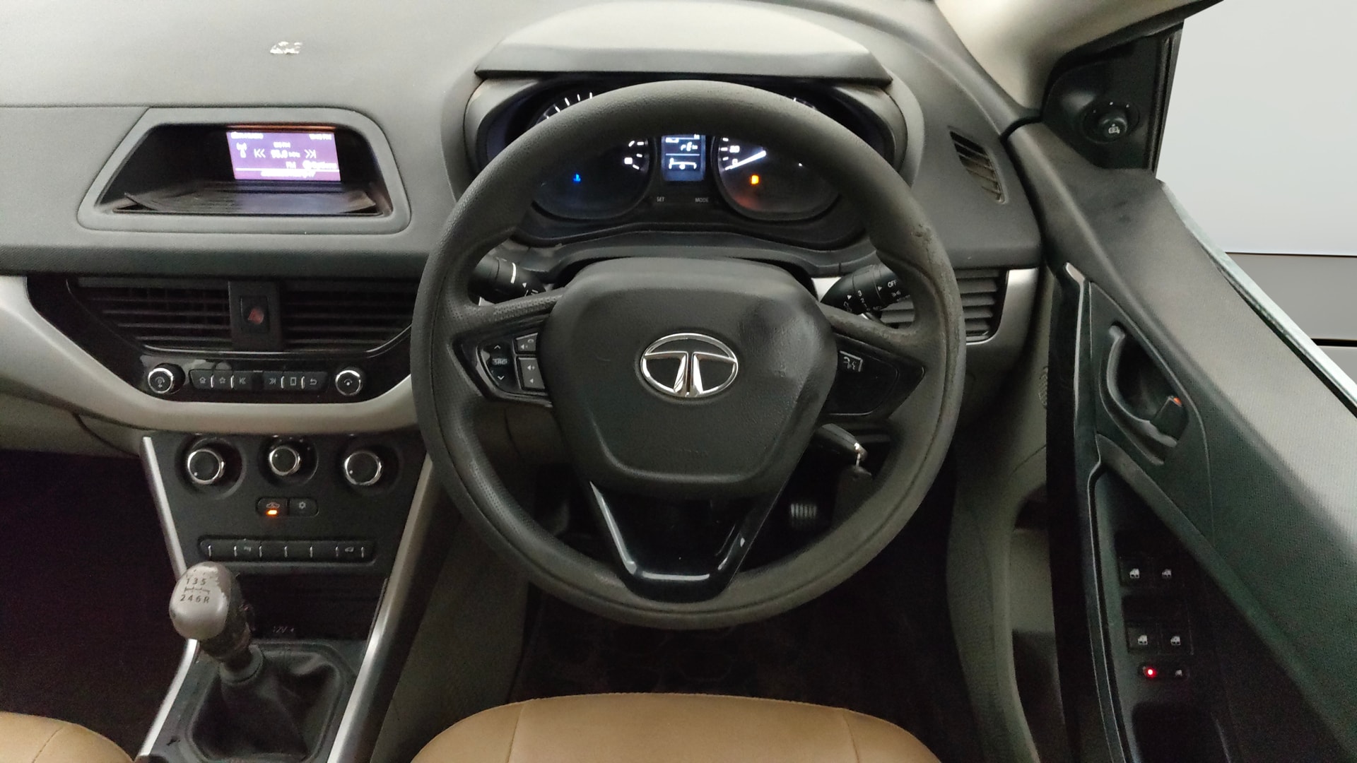 Used 2018 Tata Nexon Used 2018 Tata Nexon