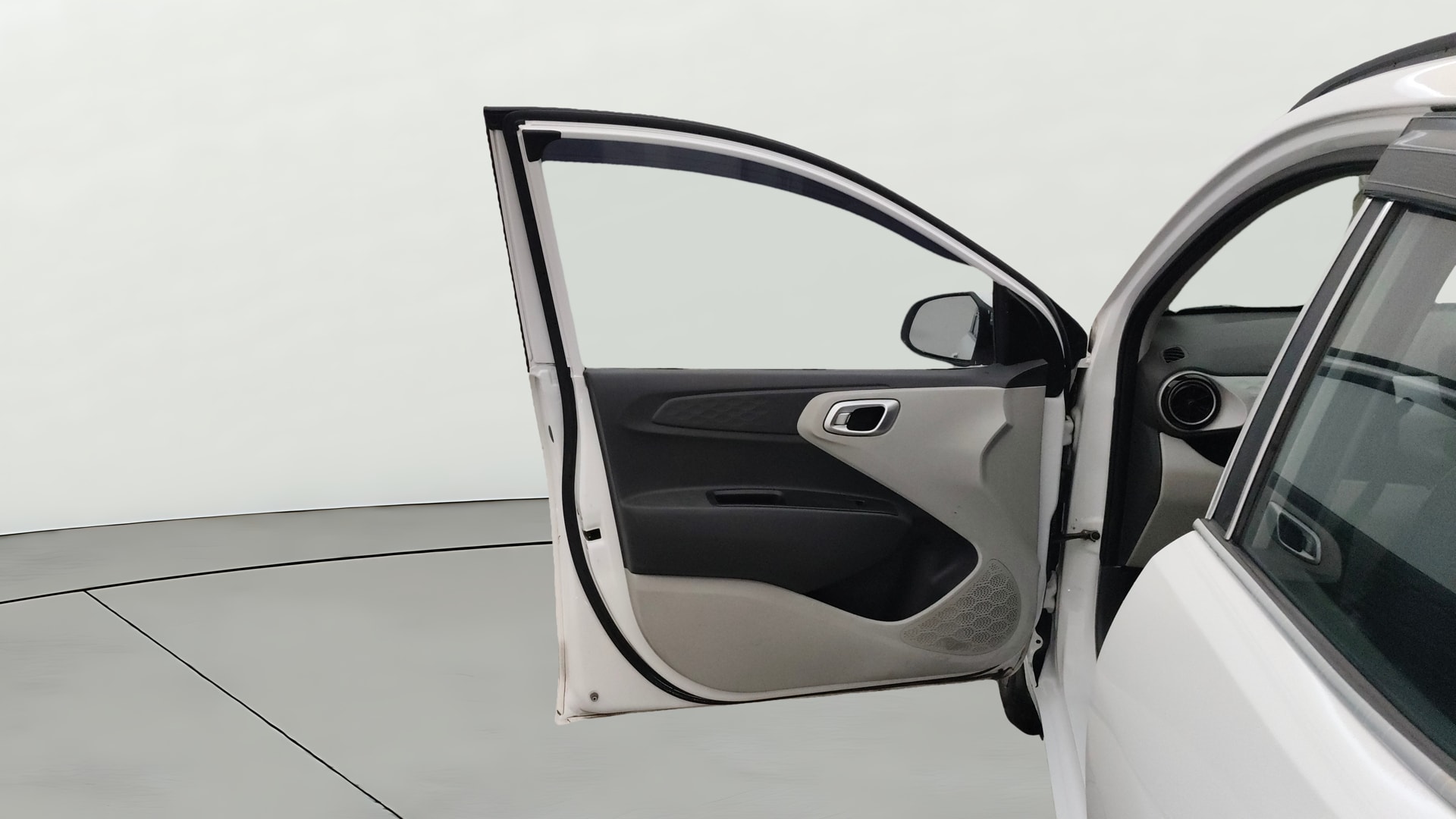 View 2025 Hyundai Grand i10 Nios Sportz CNG Image 30 Used 2025 Hyundai Grand i10 Nios Sportz CNG Image 30