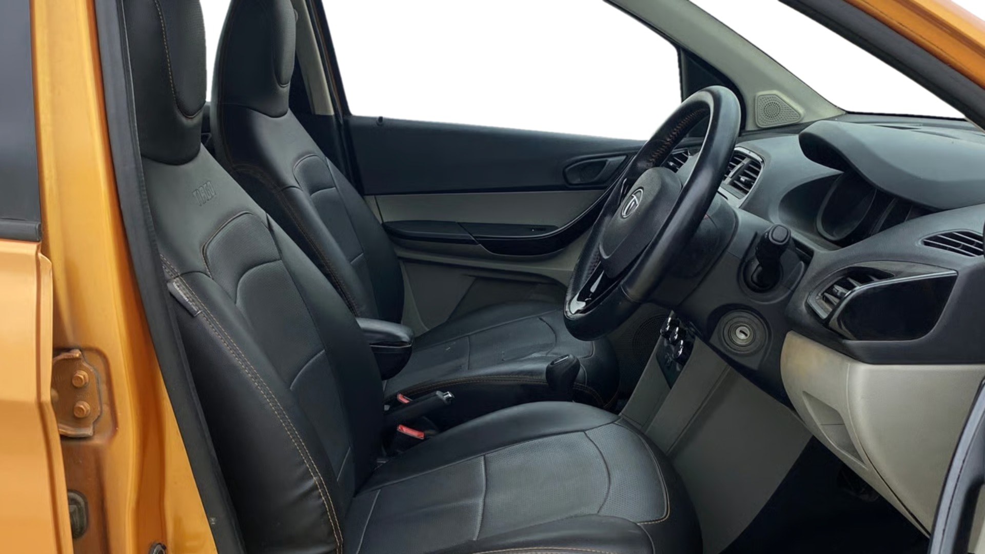 View 2016 Tata Tiago Revotorq XB Image 25 Used 2016 Tata Tiago Revotorq XB Image 25