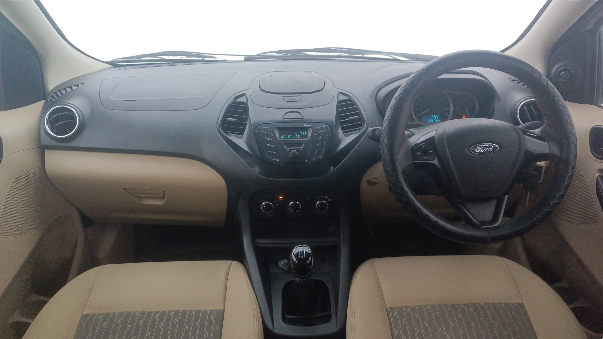 View 2015 Ford Figo Aspire 1.2P Ambiente MT BS IV Image 15 Used 2015 Ford Figo Aspire 1.2P Ambiente MT BS IV Image 15