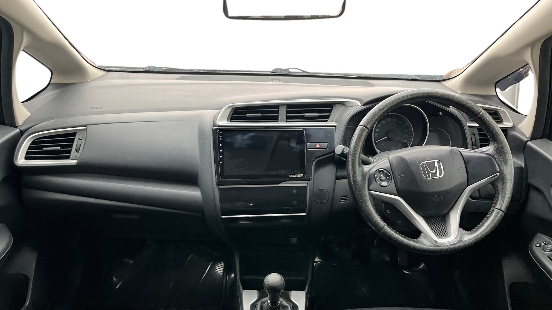 View 2017 Honda Jazz E MT Diesel Image 15 Used 2017 Honda Jazz E MT Diesel Image 15