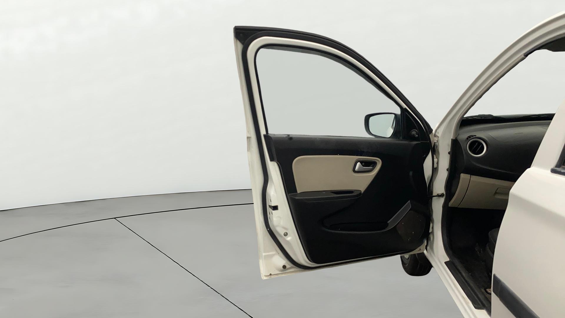 View 2020 Maruti Suzuki 1000 Base Variant Image 30 Used 2020 Maruti Suzuki 1000 Base Variant Image 30