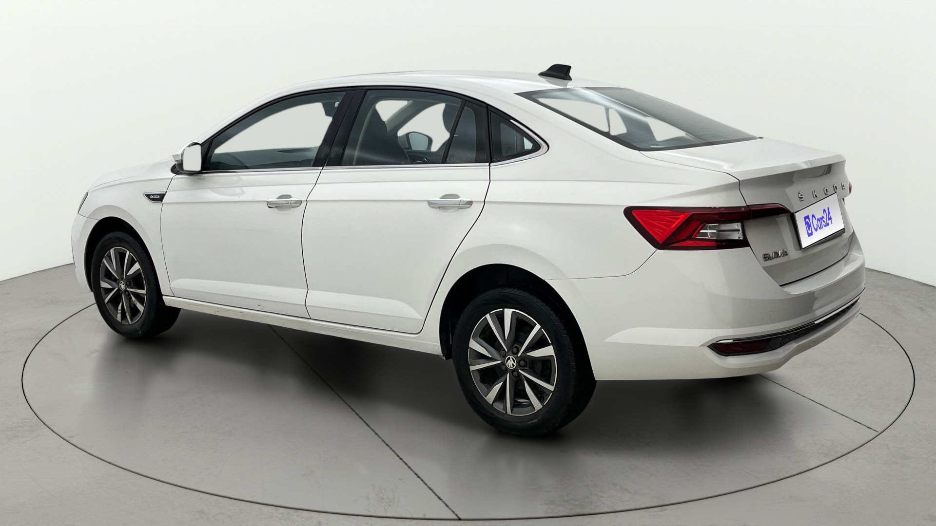 View 2023 Skoda Slavia Style 1.0 TSI AT Image 2 Used 2023 Skoda Slavia Style 1.0 TSI AT Image 2