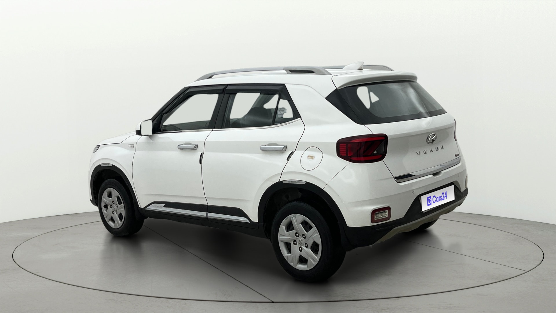 View 2020 Hyundai Venue E 1.2 Petrol BS IV Image 2 Used 2020 Hyundai Venue E 1.2 Petrol BS IV Image 2