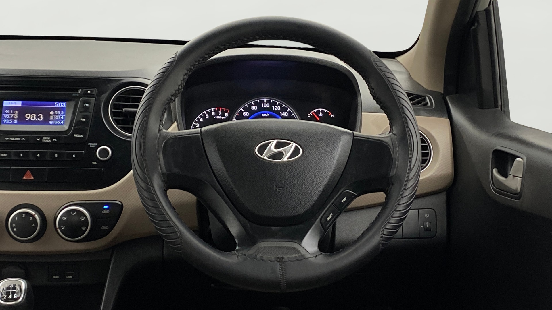 View 2014 Hyundai Grand i10 Sportz 1.2 Kappa Image 20 Used 2014 Hyundai Grand i10 Sportz 1.2 Kappa Image 20