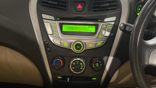 View Hyundai EON Image 17 Used Hyundai EON Image 17