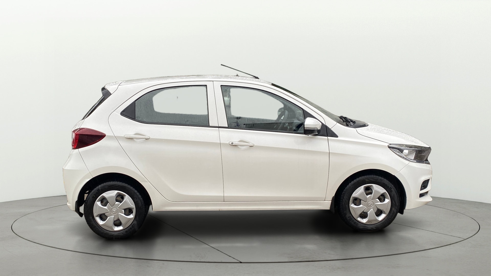View 2021 Tata Tiago Revotorq XB Image 8 Used 2021 Tata Tiago Revotorq XB Image 8