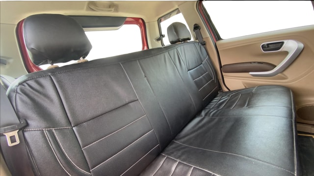 View Mahindra TUV300 Image 29 Used Mahindra TUV300 Image 29