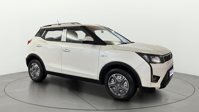View Mahindra XUV300 Image 22 Used Mahindra XUV300 Image 22