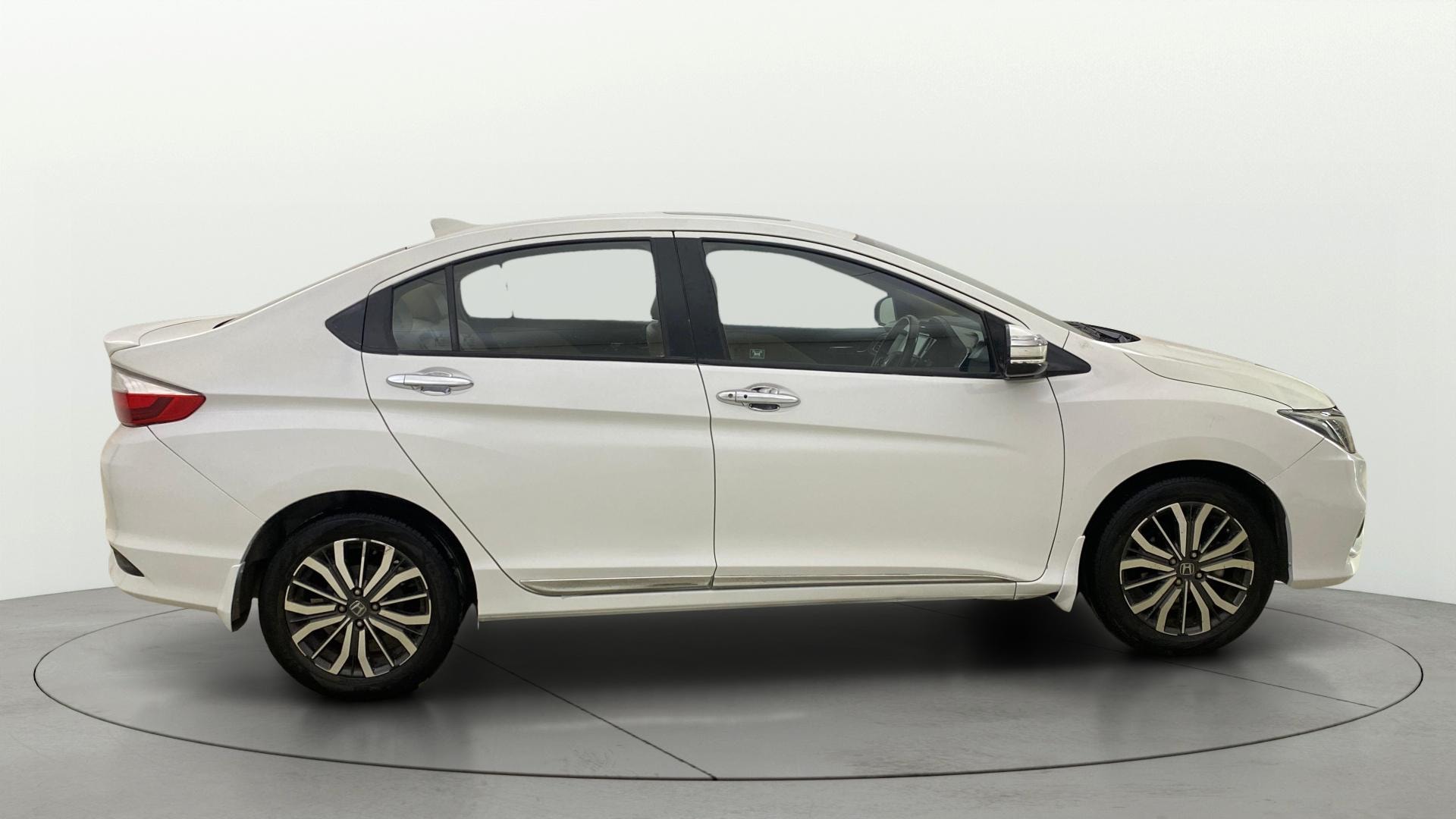 View 2017 Honda City ZX CVT Image 9 Used 2017 Honda City ZX CVT Image 9