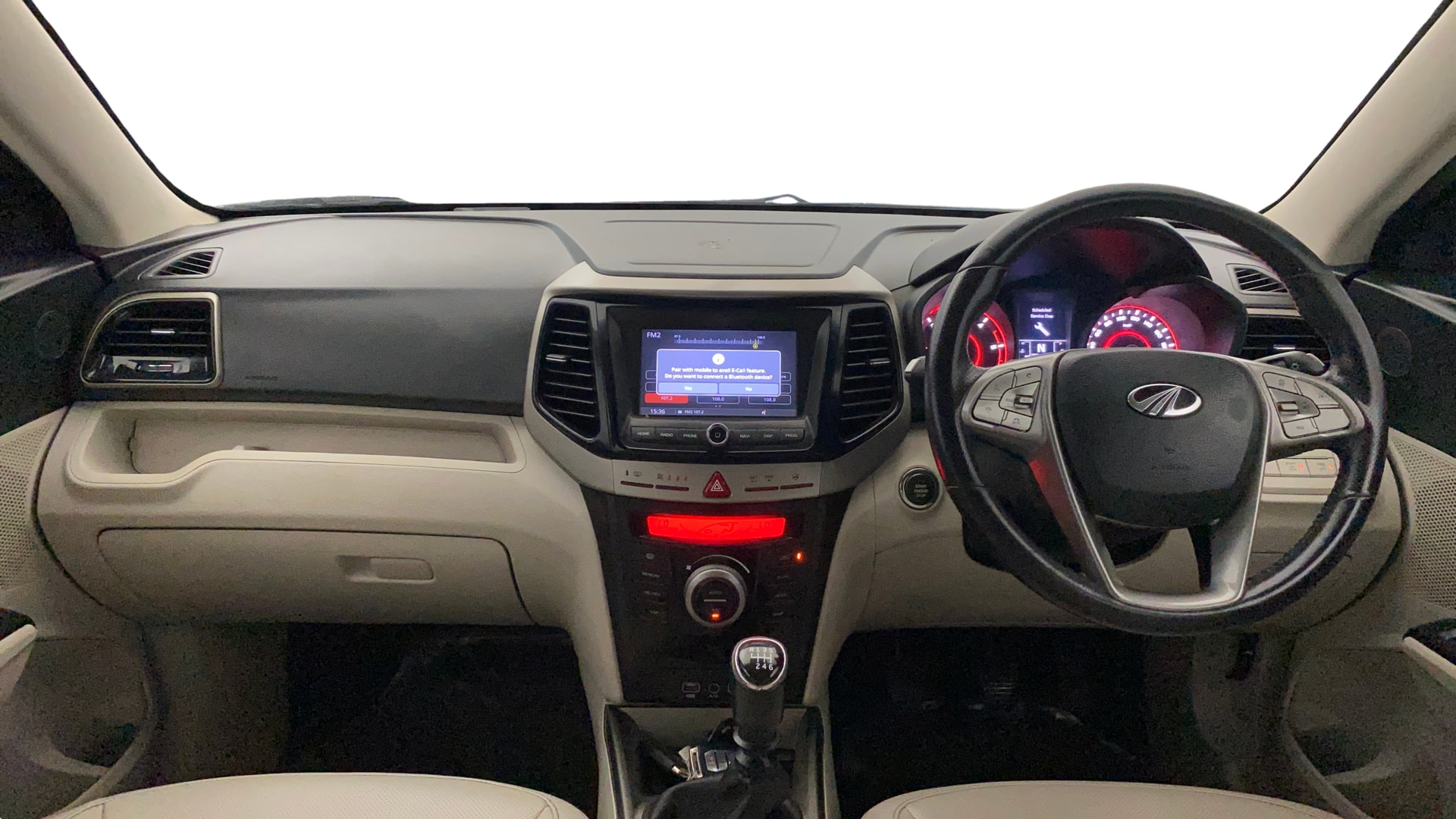 View 2019 Mahindra XUV300 W4 Petrol BS IV Image 32 Used 2019 Mahindra XUV300 W4 Petrol BS IV Image 32