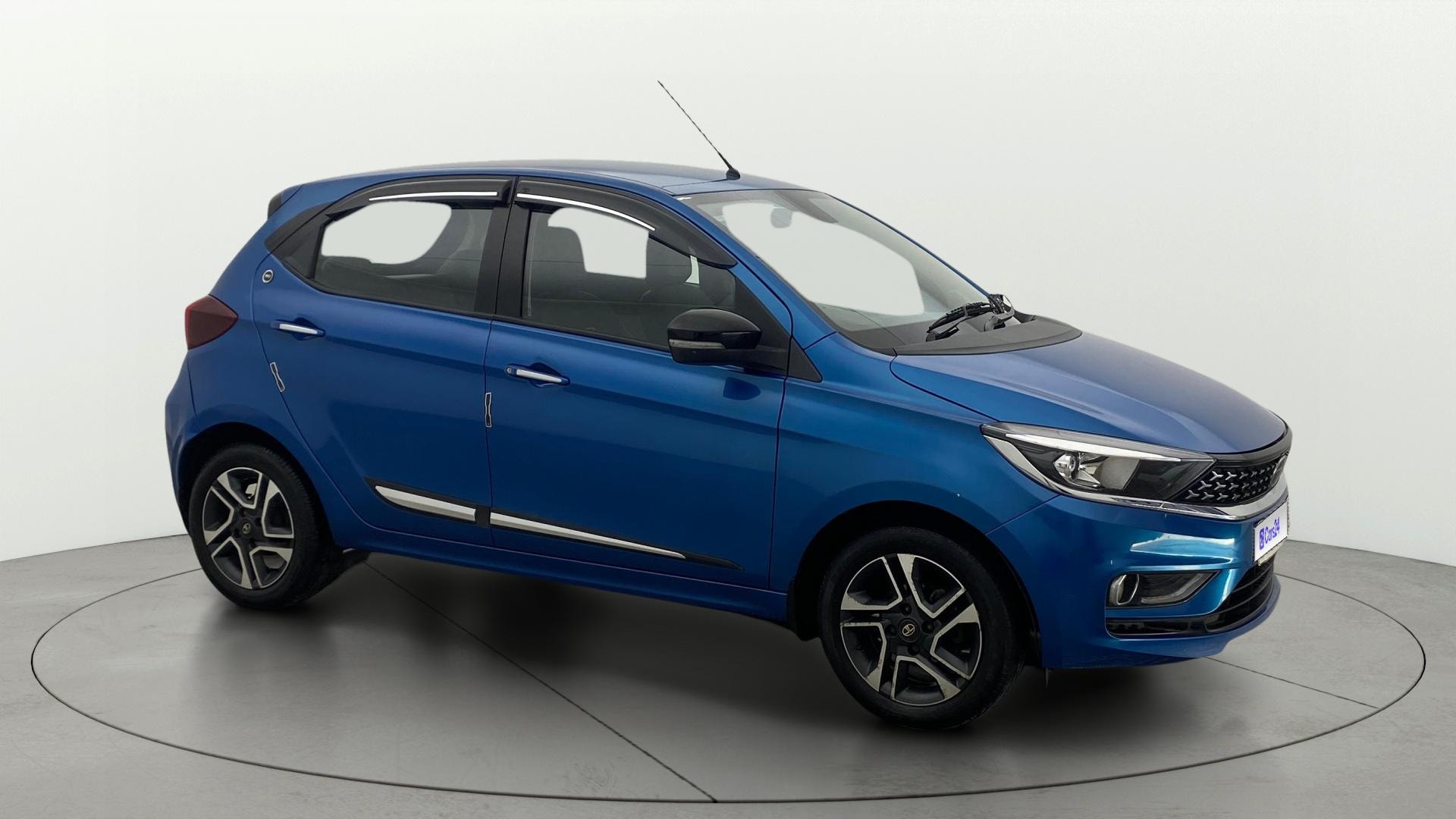 View 2024 Tata Tiago Revotorq XB Image 36 Used 2024 Tata Tiago Revotorq XB Image 36