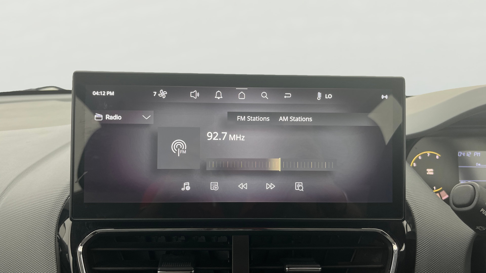 View 2025 Tata Tiago Revotorq XB Image 33 Used 2025 Tata Tiago Revotorq XB Image 33