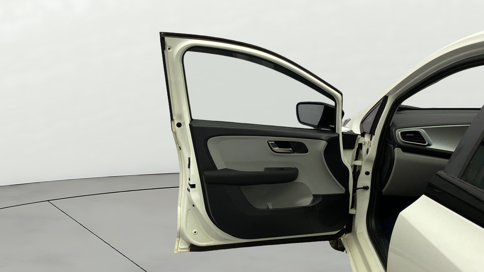 View 2020 Tata Altroz XZ Petrol Image 38 Used 2020 Tata Altroz XZ Petrol Image 38