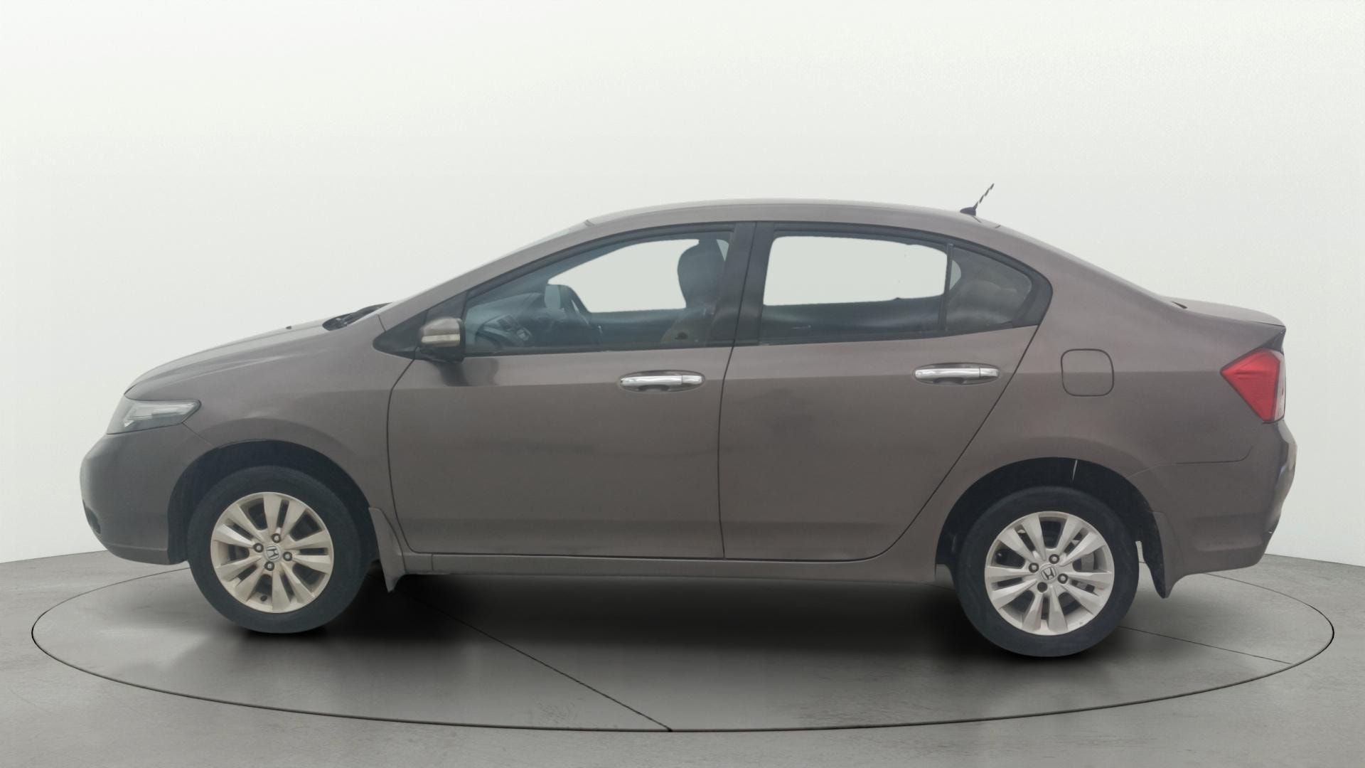 View 2013 Honda City ZX MT Diesel Anniversary Edition Image 25 Used 2013 Honda City ZX MT Diesel Anniversary Edition Image 25