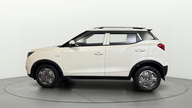 View Mahindra XUV300 Image 6 Used Mahindra XUV300 Image 6