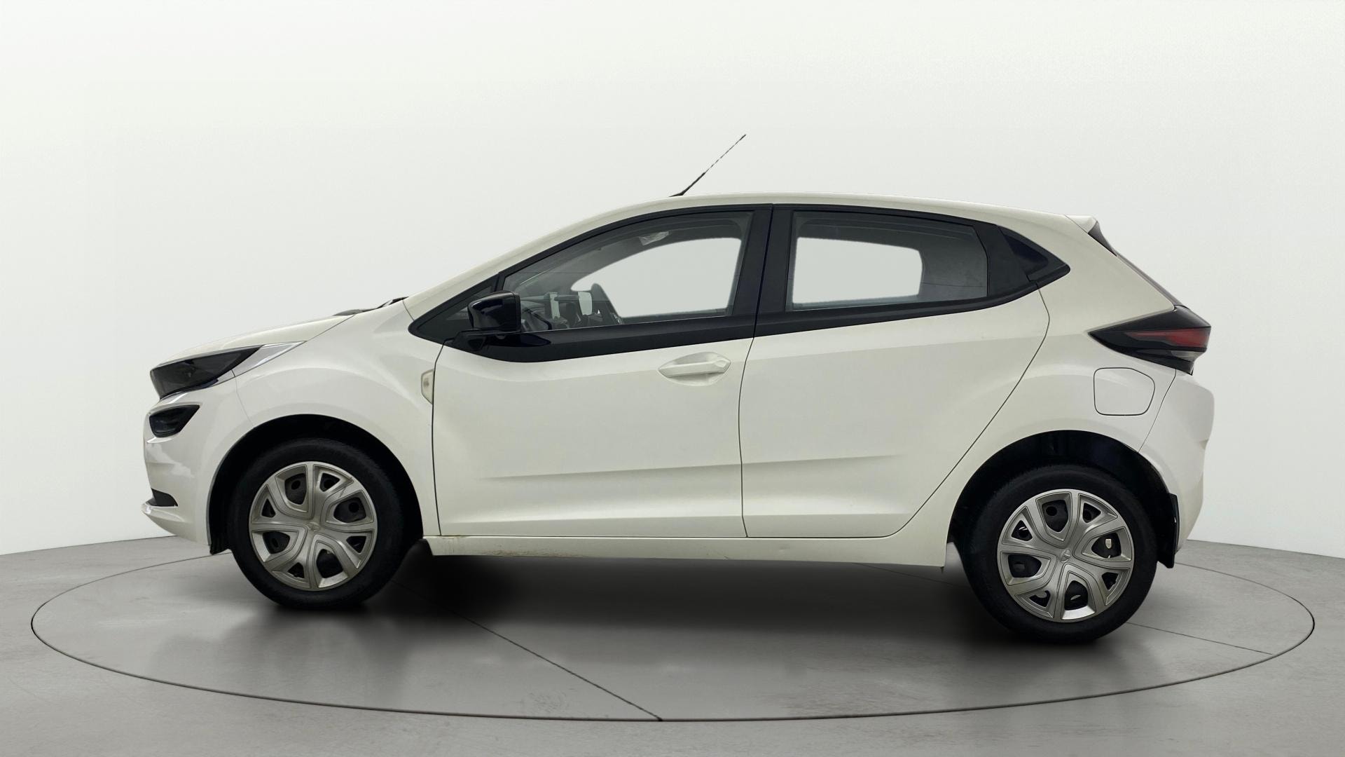View 2023 Tata Altroz XM Plus Petrol Image 5 Used 2023 Tata Altroz XM Plus Petrol Image 5