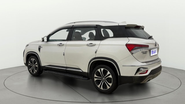 View MG Hector Plus Image 2 Used MG Hector Plus Image 2